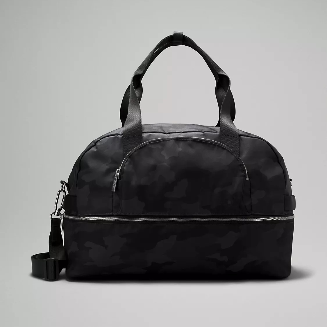 OEM Waterproof  Tote Bag with Trolley-Compatible Sleeve